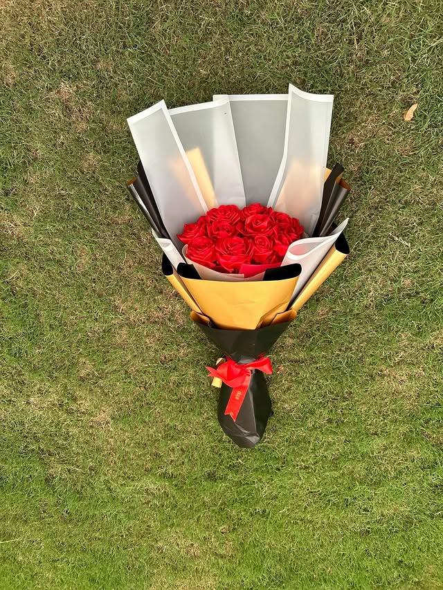 Royal Rose Bouquet